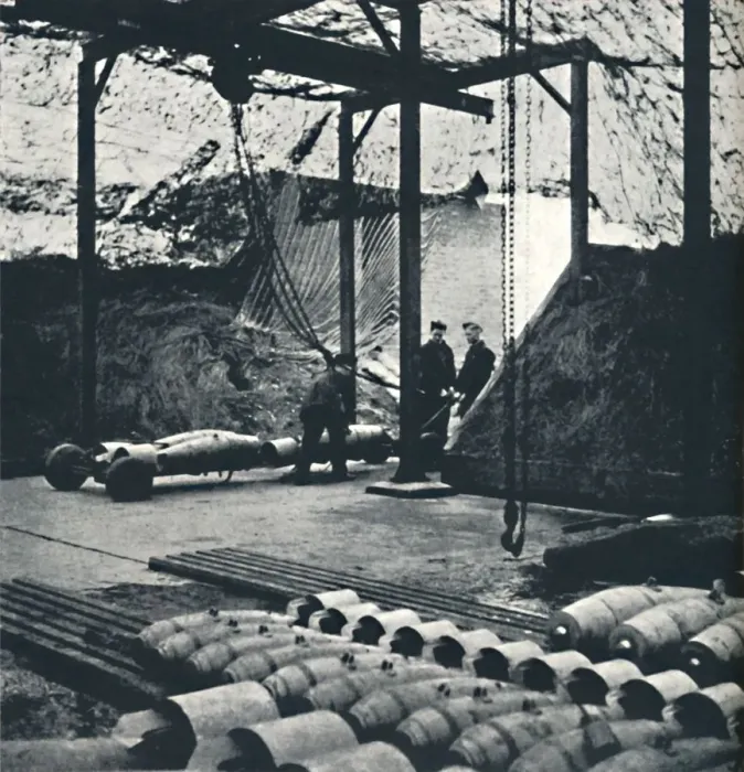 Framed Print : Bombing up, 1941. Artist: Cecil Beaton