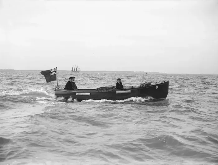 Framed Print : Bonas motor launch under way, 1912. Creator: Kirk & Sons of Cowes Framed Print : Bonas motor launch under way, 1912. Creator: Kirk & Sons of Cowes