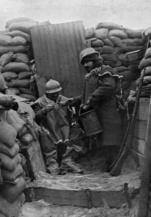 Framed Print : Bonne tranchee, bon equipement et bon jus'.1916. Creator: Unknown. Bonne tranchee, bon equipement et bon jus'.1916. Creator: Unknown Framed Print : Bonne tranchee, bon equipement et bon jus'.1916. Creator: Unknown. Bonne tranchee, bon equipement et bon jus'.1916. Creator: Unknown