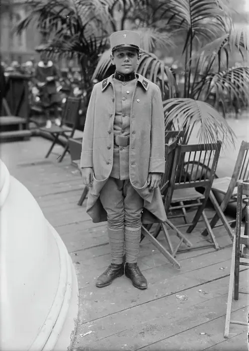 Framed Print : Borden Harriman, 1918. Creator: Bain News Service Framed Print : Borden Harriman, 1918. Creator: Bain News Service