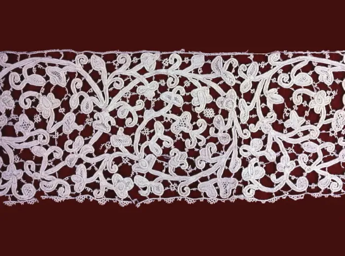 Framed Print : Border, Europe, 1675 / 1725(imitation of 17th century Venetian needle lace) Framed Print : Border, Europe, 1675 / 1725(imitation of 17th century Venetian needle lace)