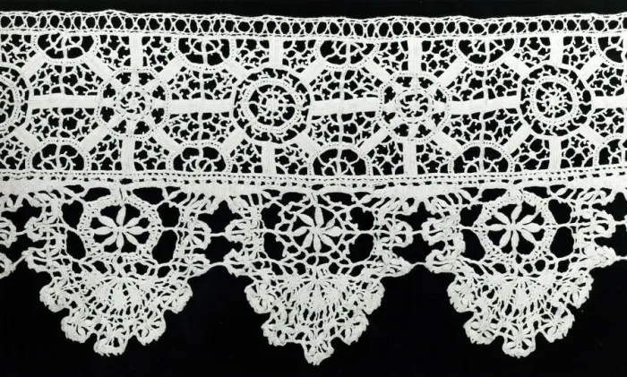 Framed Print : Border, Italy, 1601 / 25 (needlelace); 1625 / 50 (points). Creator: Unknown Framed Print : Border, Italy, 1601 / 25 (needlelace); 1625 / 50 (points). Creator: Unknown