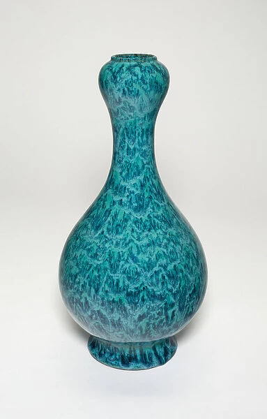 Bottle with Garlic-shaped Mouth, Qing dynasty, Qianlong reign (1736-1795)