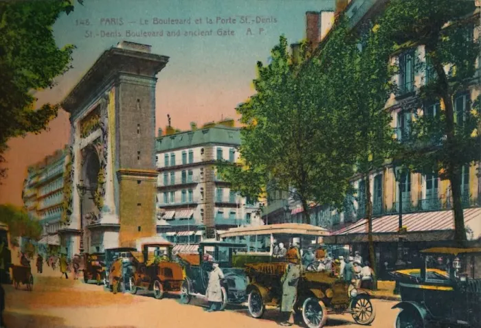 Framed Print : The Boulevard Saint-Denis and Porte Saint-Denis, Paris, c1920 Framed Print : The Boulevard Saint-Denis and Porte Saint-Denis, Paris, c1920
