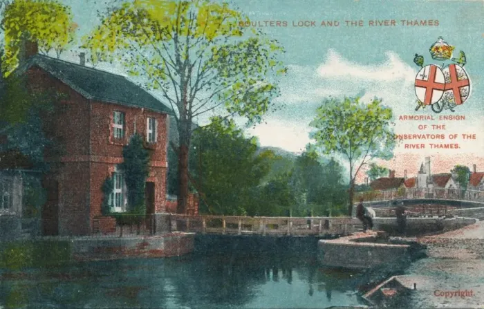 Framed Print : Boulters Lock and the River Thames, c1910 Framed Print : Boulters Lock and the River Thames, c1910