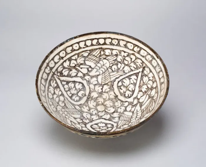 Framed Print : Bowl with Birds, Ilkhanid dynasty (1256-1353), late 13th / early 14th century Framed Print : Bowl with Birds, Ilkhanid dynasty (1256-1353), late 13th / early 14th century