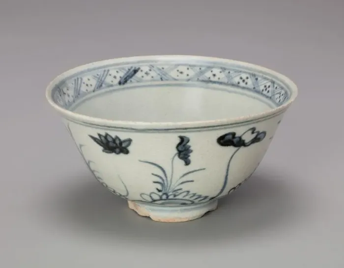 Framed Print : Bowl with a Conch Shell in the Center, 15th century. Creator: Unknown Framed Print : Bowl with a Conch Shell in the Center, 15th century. Creator: Unknown
