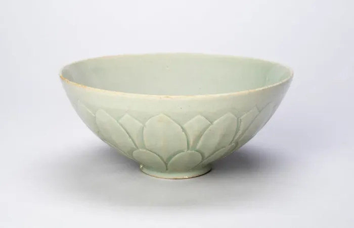 Framed Print : Bowl with Layered Lotus Petals, South Korea, Goryeo dynasty (918-1392), 12th century Framed Print : Bowl with Layered Lotus Petals, South Korea, Goryeo dynasty (918-1392), 12th century