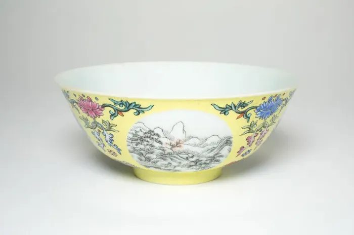 Framed Print : Bowl with Mountainous Landscapes, Qing dynasty (1644-1911), Daoguang reign (1821-1850) Framed Print : Bowl with Mountainous Landscapes, Qing dynasty (1644-1911), Daoguang reign (1821-1850)