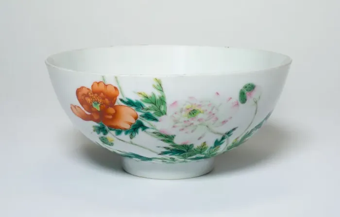 Framed Print : Bowl with Peony Flowers, Qing dynasty (1644-1911), Yongzheng reign mark and period Framed Print : Bowl with Peony Flowers, Qing dynasty (1644-1911), Yongzheng reign mark and period