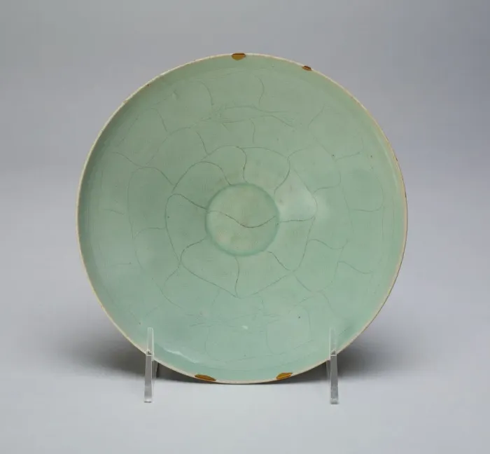 Framed Print : Bowl with Radiating Petals and Two Fish, Korea, Goryeo dynasty (918-1392) Framed Print : Bowl with Radiating Petals and Two Fish, Korea, Goryeo dynasty (918-1392)