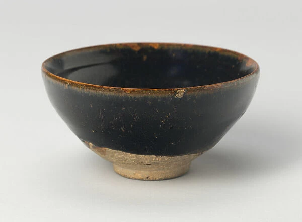 Bowl with Striated Petals, Song (960-1279) or Jin dynasty (1115-1234), c