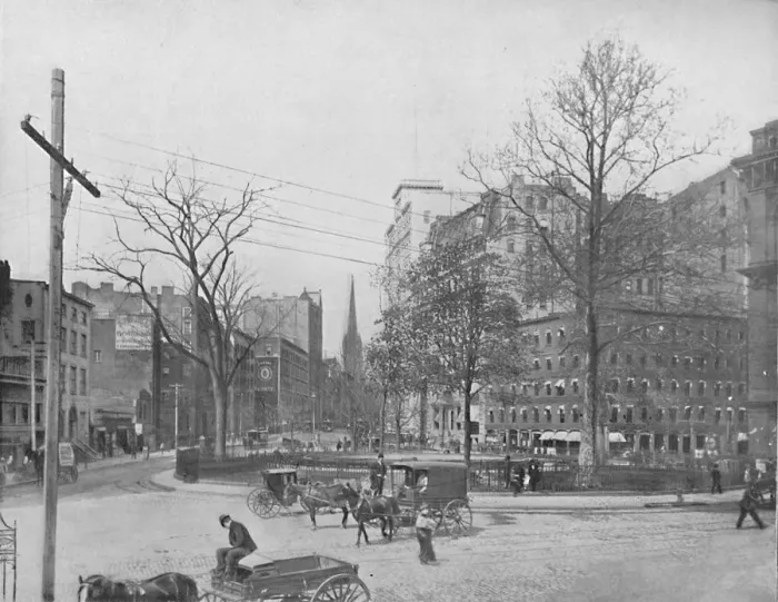 Framed Print : Bowling Green, New York, c1897. Creator: Unknown Framed Print : Bowling Green, New York, c1897. Creator: Unknown