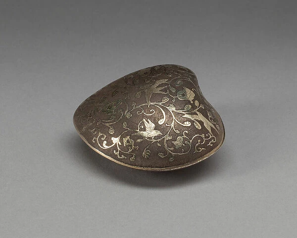 Box in the Form of a Clamshell, Tang dynasty (618-907 A. D. ), c. 700  /  50. Creator: Unknown
