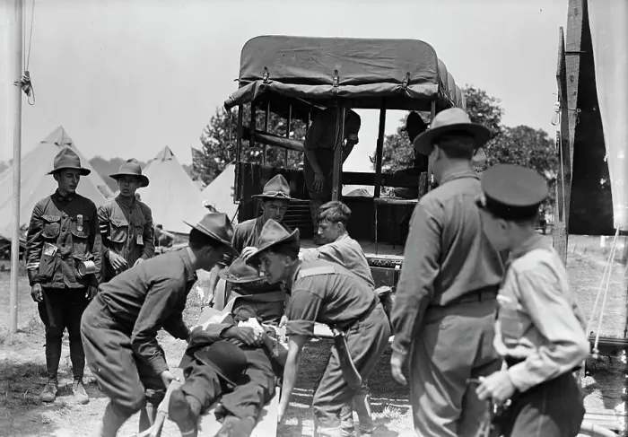 Framed Print : Boy Scouts - Scouts At Gettysburg, 1913. Creator: Harris & Ewing. Boy Scouts - Scouts At Gettysburg, 1913. Creator: Harris & Ewing Framed Print : Boy Scouts - Scouts At Gettysburg, 1913. Creator: Harris & Ewing. Boy Scouts - Scouts At Gettysburg, 1913. Creator: Harris & Ewing