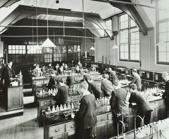 Framed Print : Boys in a chemistry laboratory, Hackney Downs School, London, 1911 Framed Print : Boys in a chemistry laboratory, Hackney Downs School, London, 1911