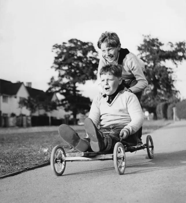 Framed Print : Boys playing with a home-made go-kart, Horley, Surrey, 1965 Framed Print : Boys playing with a home-made go-kart, Horley, Surrey, 1965