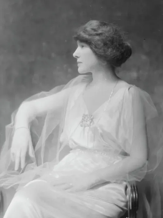 Framed Print : Breese, Sydney, Mrs. portrait photograph, 1916. Creator: Arnold Genthe Framed Print : Breese, Sydney, Mrs. portrait photograph, 1916. Creator: Arnold Genthe