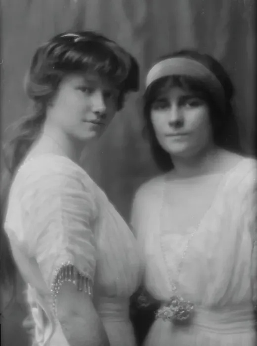Framed Print : Brenon, Juliet and Aileen, Misses, portrait photograph, 1912 or 1913. Creator: Arnold Genthe Framed Print : Brenon, Juliet and Aileen, Misses, portrait photograph, 1912 or 1913. Creator: Arnold Genthe
