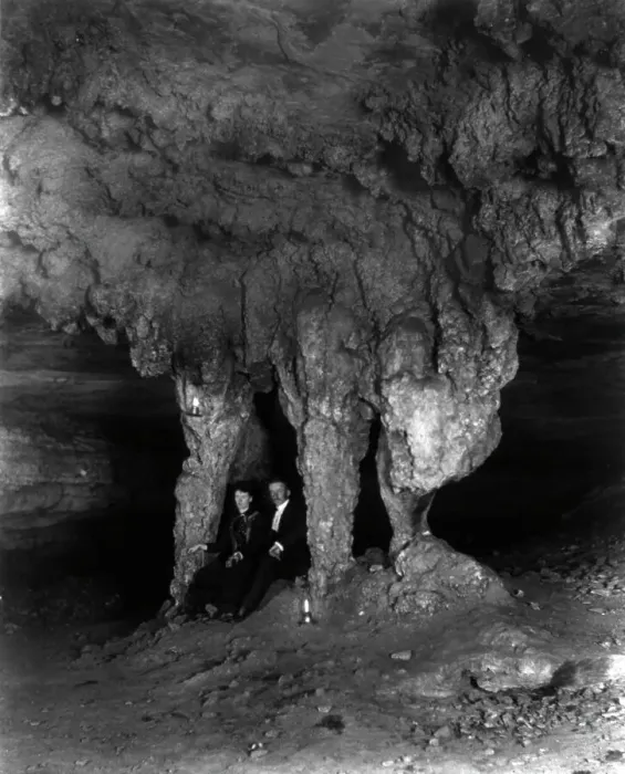 Framed Print : The Bridal Altar (stalactites), Mammoth Cave, Edmondson County, Kentucky, c1891. Creator: Frances Benjamin Johnston. The Bridal Altar (stalactites), Mammoth Cave, Edmondson County, Kentucky, c1891. Creator: Frances Benjamin Johnston Framed Print : The Bridal Altar (stalactites), Mammoth Cave, Edmondson County, Kentucky, c1891. Creator: Frances Benjamin Johnston. The Bridal Altar (stalactites), Mammoth Cave, Edmondson County, Kentucky, c1891. Creator: Frances Benjamin Johnston