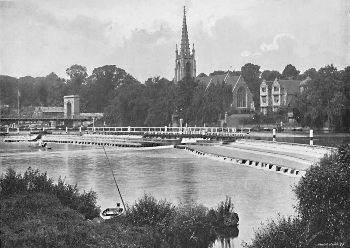 Framed Print : Bridge and Weir at Great Marlow, c1896. Artist: GW Wilson and Company Framed Print : Bridge and Weir at Great Marlow, c1896. Artist: GW Wilson and Company