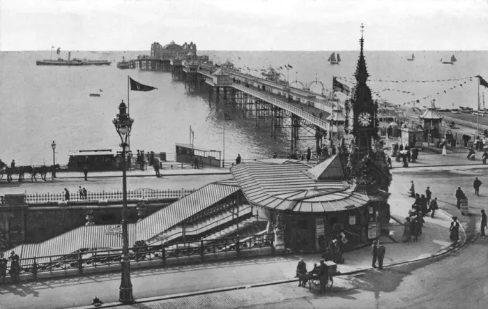 Framed Print : Brighton aquarium, Brighton, East Sussex, c1900s-c1920s Framed Print : Brighton aquarium, Brighton, East Sussex, c1900s-c1920s