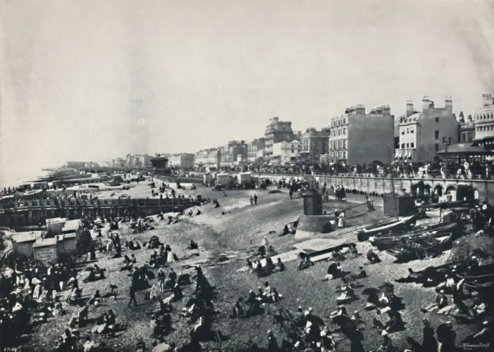 Framed Print : Brighton - A Long Stretch of the Beach, 1895 Framed Print : Brighton - A Long Stretch of the Beach, 1895