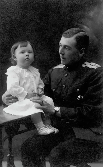 Framed Print : Briner Felix Yulievich with his daughter Irina, 1919. Creator: Unknown Framed Print : Briner Felix Yulievich with his daughter Irina, 1919. Creator: Unknown