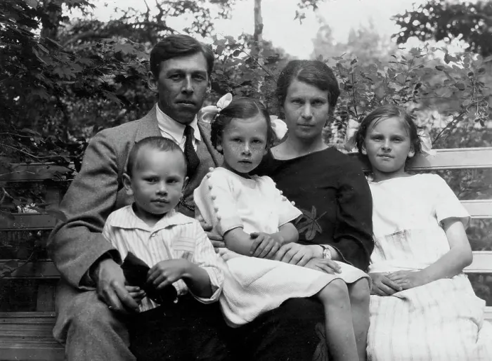 Framed Print : Briner Julius with his aunt Vera Dmitrievna Briner, uncle Felix Yulievich Briner, with his... 1924. Creator: Unknown Framed Print : Briner Julius with his aunt Vera Dmitrievna Briner, uncle Felix Yulievich Briner, with his... 1924. Creator: Unknown