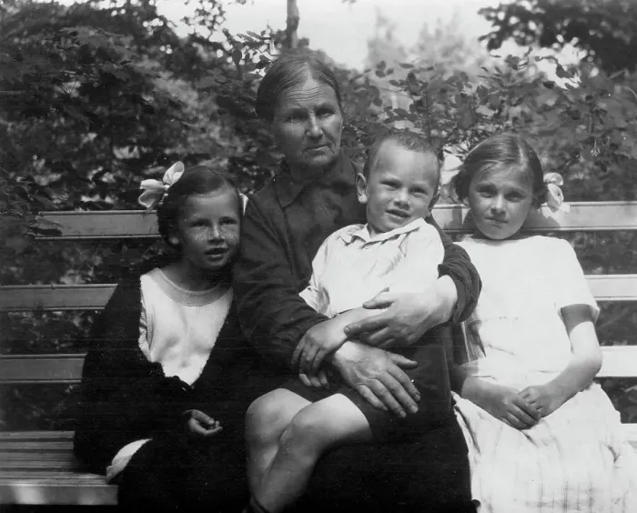 Framed Print : Briner Julius with his grandmother Anna Timofeevna Blagovidova, sisters Vera and Irina, 1924. Creator: Unknown Framed Print : Briner Julius with his grandmother Anna Timofeevna Blagovidova, sisters Vera and Irina, 1924. Creator: Unknown