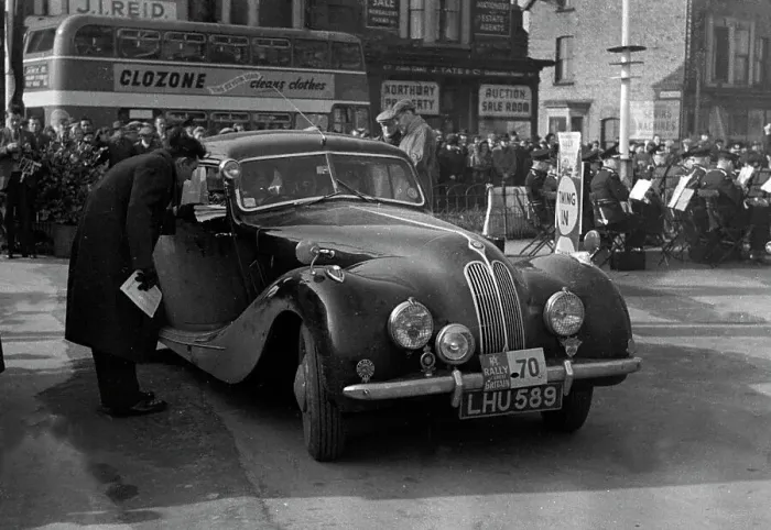 Framed Print : Bristol 400 driven by L.Potter on the 1952 R.A.C Rally Framed Print : Bristol 400 driven by L.Potter on the 1952 R.A.C Rally