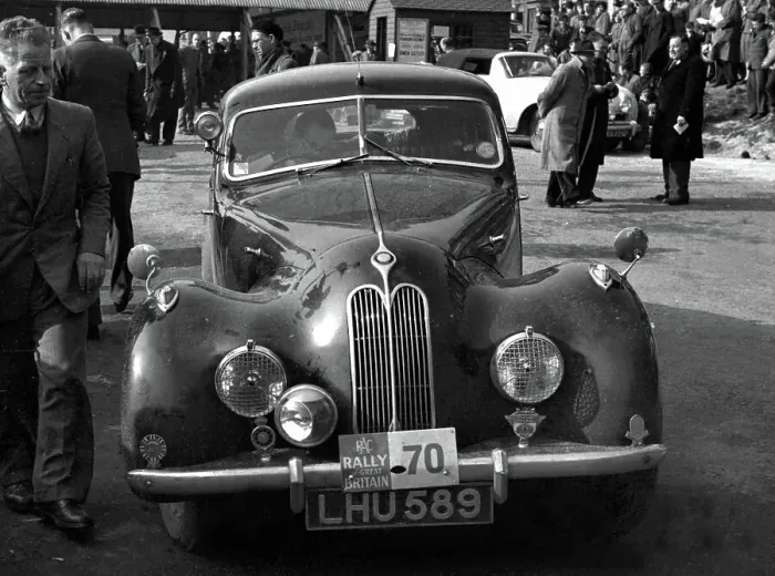 Framed Print : Bristol 400 driven by L.Potter on the 1952 R.A.C Rally Framed Print : Bristol 400 driven by L.Potter on the 1952 R.A.C Rally