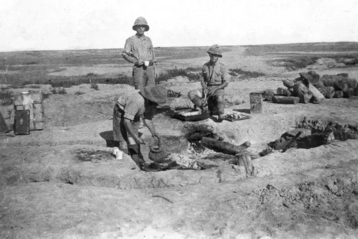 Framed Print : British army C company cooking, Mesopotamia, WWI, 1918 Framed Print : British army C company cooking, Mesopotamia, WWI, 1918