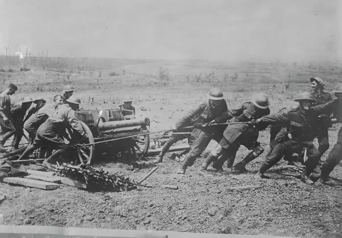 Framed Print : British & captured German Gun near Wytschaete, 10 Jun 1917. Creator: Bain News Service. British & captured German Gun near Wytschaete, 10 Jun 1917. Creator: Bain News Service Framed Print : British & captured German Gun near Wytschaete, 10 Jun 1917. Creator: Bain News Service. British & captured German Gun near Wytschaete, 10 Jun 1917. Creator: Bain News Service