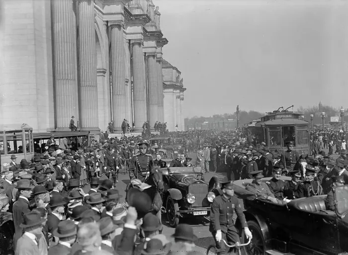 Framed Print : British Commission To U.S - Arrival At Union Station; General Views, 1917. Creator: Harris & Ewing. British Commission To U.S - Arrival At Union Station; General Views, 1917. Creator: Harris & Ewing Framed Print : British Commission To U.S - Arrival At Union Station; General Views, 1917. Creator: Harris & Ewing. British Commission To U.S - Arrival At Union Station; General Views, 1917. Creator: Harris & Ewing