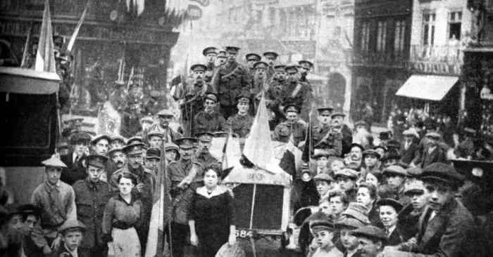 Framed Print : British Expeditionary Force in Rouen, France, First World War, 1914 Framed Print : British Expeditionary Force in Rouen, France, First World War, 1914