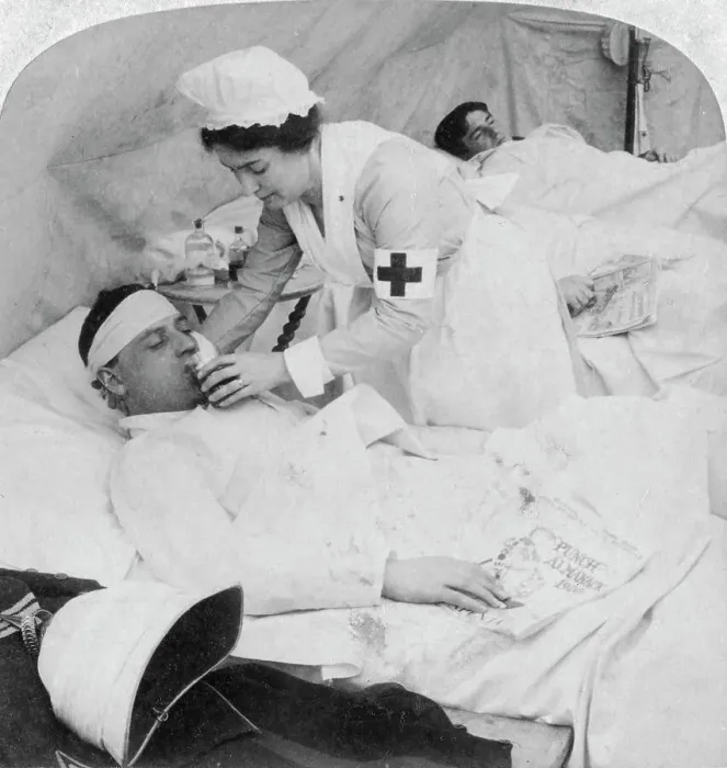 Framed Print : In a British field hospital on the Tugela River, South Africa, 2nd Boer War, 1900. Artist: Underwood & Underwood Framed Print : In a British field hospital on the Tugela River, South Africa, 2nd Boer War, 1900. Artist: Underwood & Underwood