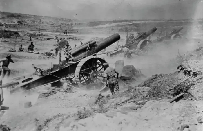 Framed Print : British guns bombard Germans, Aug 1916. Creator: Bain News Service Framed Print : British guns bombard Germans, Aug 1916. Creator: Bain News Service