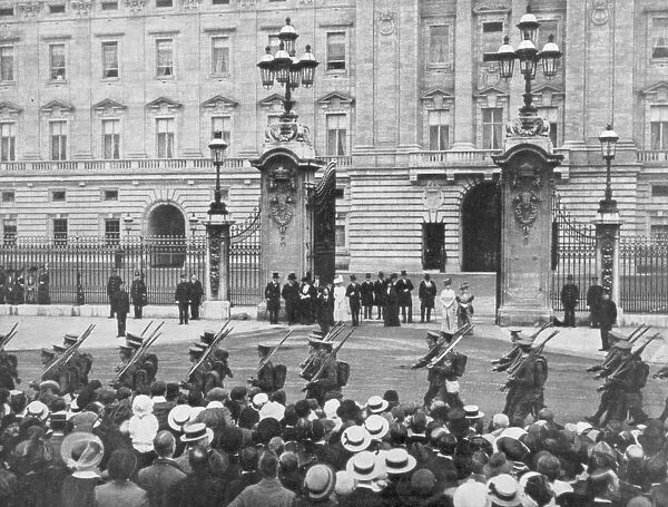 British soldiers marching past Buckingham Palace, London, August 1914