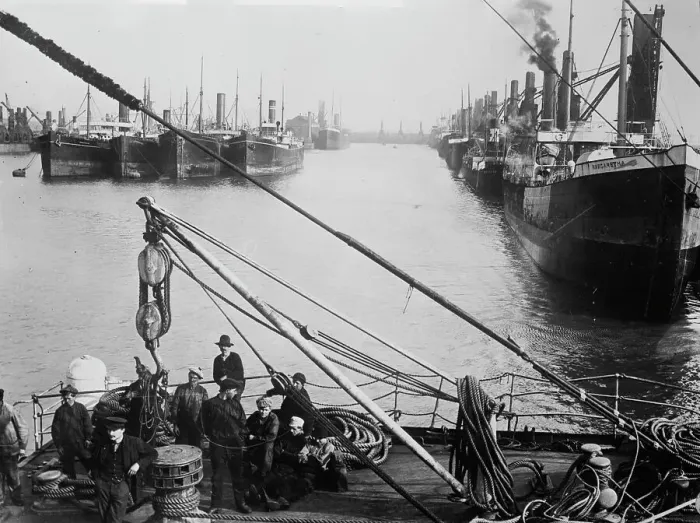 Framed Print : British Strike - coal ships tied up at Cardiff, between c1910 and c1915. Creator: Bain News Service Framed Print : British Strike - coal ships tied up at Cardiff, between c1910 and c1915. Creator: Bain News Service
