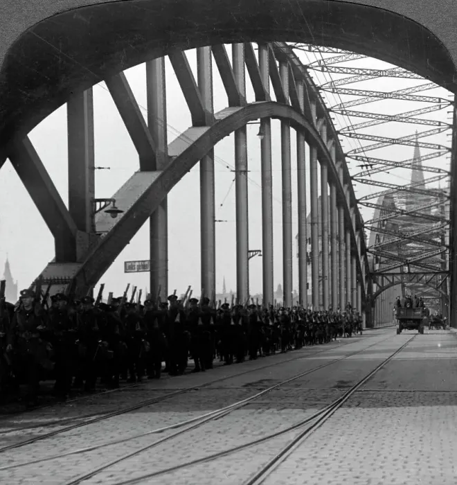 Framed Print : British troops crossing the bridge over the Rhine, Cologne, Germany, 1918-1926. Artist: Realistic Travels Publishers Framed Print : British troops crossing the bridge over the Rhine, Cologne, Germany, 1918-1926. Artist: Realistic Travels Publishers