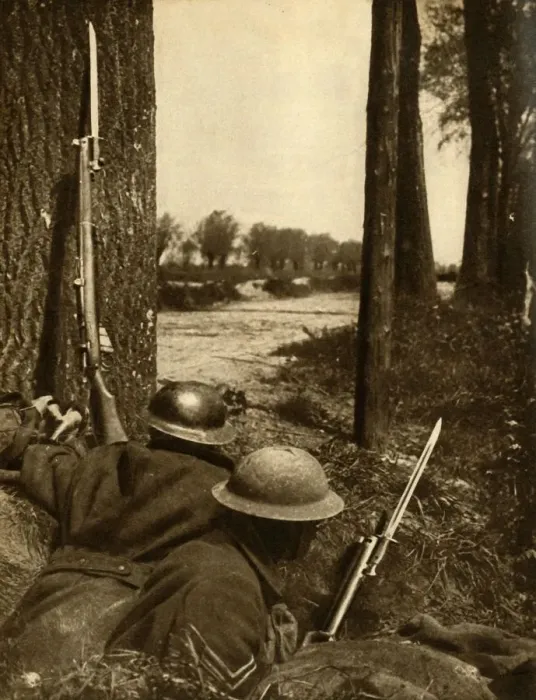 Framed Print : British troops on the front line, France, First World War, 1914-1918, (1933). Creator: Unknown Framed Print : British troops on the front line, France, First World War, 1914-1918, (1933). Creator: Unknown