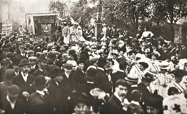 Britsh suffragette Emmeline Pethick-Lawrences release from prison, 17 April 1909