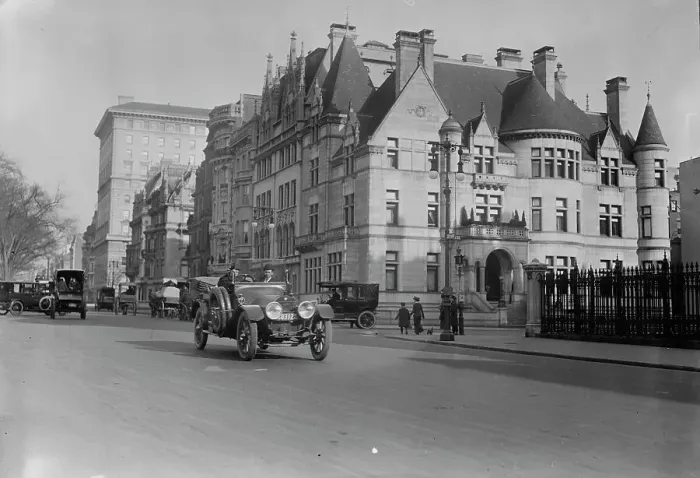 Framed Print : Brokaw House, 5th Ave. between c1910 and c1915. Creator: Bain News Service Framed Print : Brokaw House, 5th Ave. between c1910 and c1915. Creator: Bain News Service