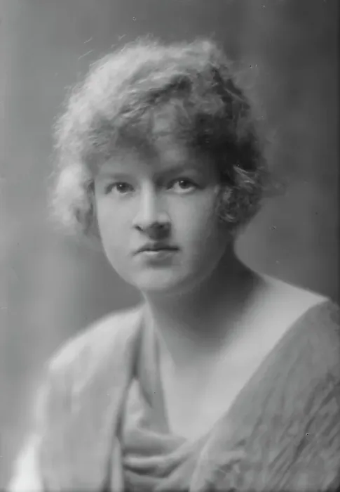 Framed Print : Brooke, Marguerite, Miss, portrait photograph, 1915 or 1916. Creator: Arnold Genthe Framed Print : Brooke, Marguerite, Miss, portrait photograph, 1915 or 1916. Creator: Arnold Genthe