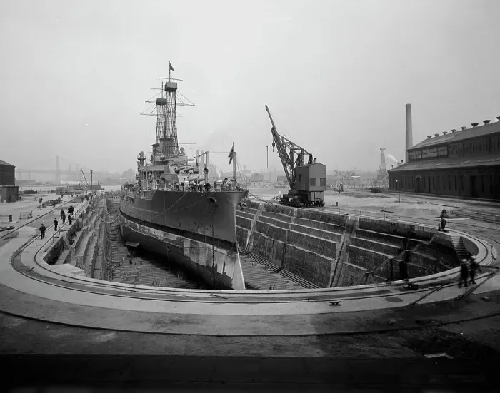 Framed Print : Brooklyn Navy Yard, dry dock no. 4, c.between 1910 and 1920. Creator: Unknown Framed Print : Brooklyn Navy Yard, dry dock no. 4, c.between 1910 and 1920. Creator: Unknown