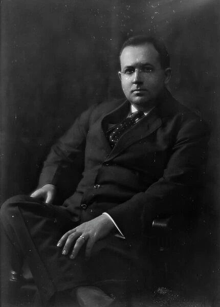 Bruce, Ned, Mr. portrait photograph, (1915?). Creator: Arnold Genthe