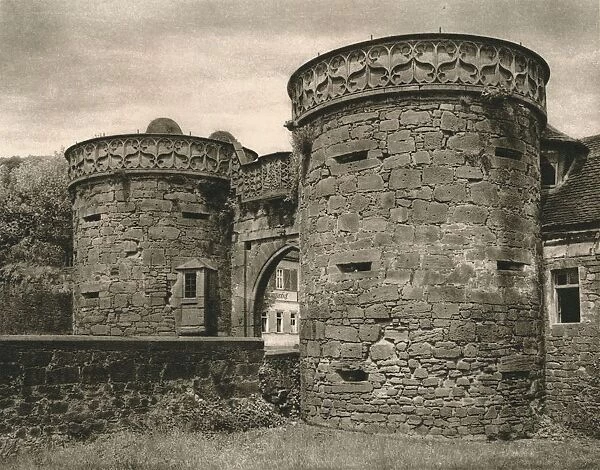 Budingen - Jerusalemer Tor, 1931. Artist: Kurt Hielscher