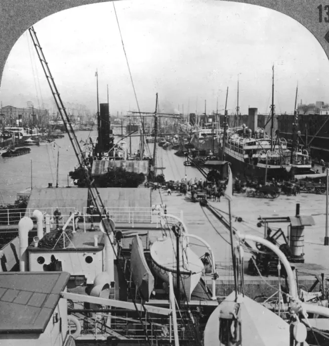 Framed Print : Buenos Aires docks, Argentina, c1900s Framed Print : Buenos Aires docks, Argentina, c1900s