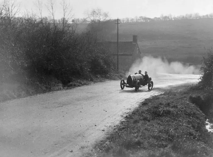 Framed Print : Bugatti Brescia competing in the MAC Shelsley Walsh Hillclimb, Worcestershire, 1920s Framed Print : Bugatti Brescia competing in the MAC Shelsley Walsh Hillclimb, Worcestershire, 1920s